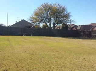 11145 SW 6th St, Yukon, OK 73099