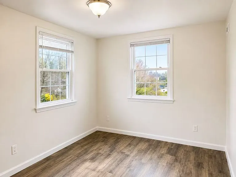 518 Nash St #5 — Photo 6