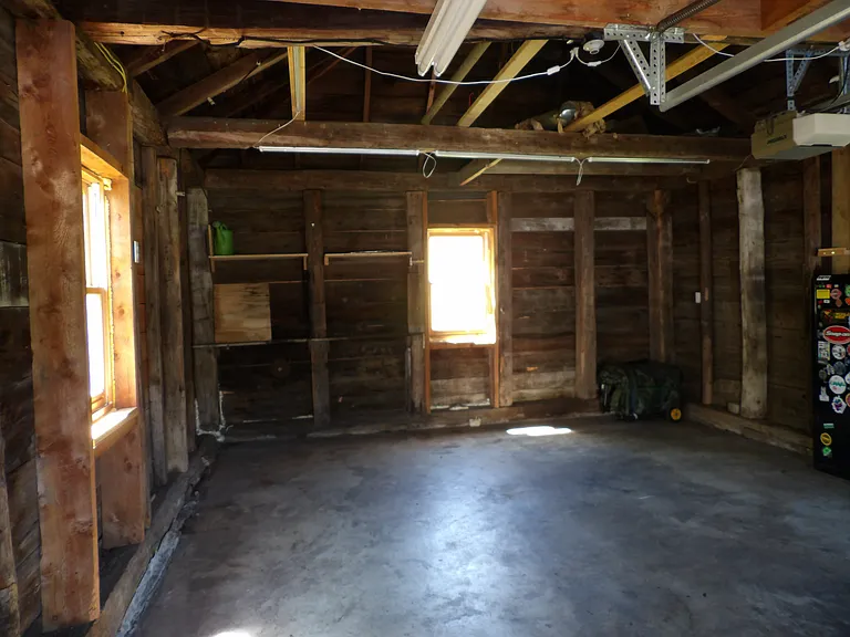 3058 Delaware Tpke — Photo 34