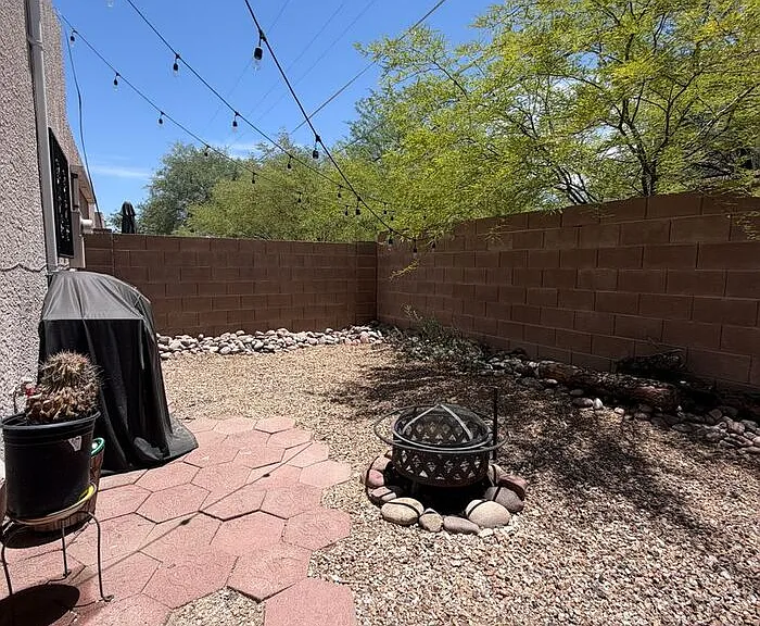 2825 N Adelaide Pl — Photo 25