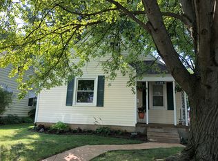 1128 Vine St, Saint Charles, MO 63301