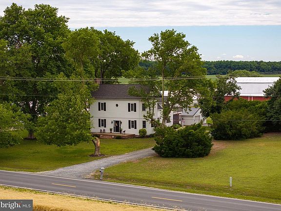 4th image of 8807 Woodland Ferry Rd