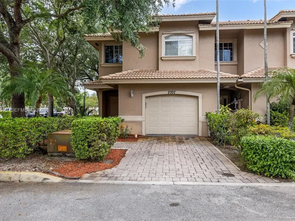 2707 NW 80th Ave, Fort Lauderdale, FL 33322