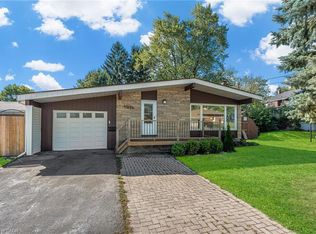 6122 Mayfair Dr, Niagara Falls, ON L2J1W1