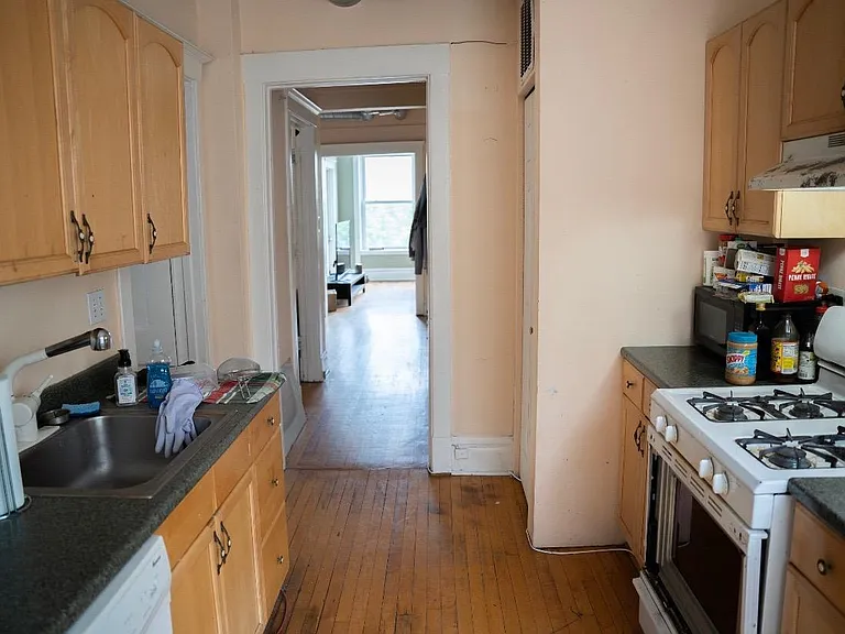2537 N Sheffield Ave #307 — Photo 8