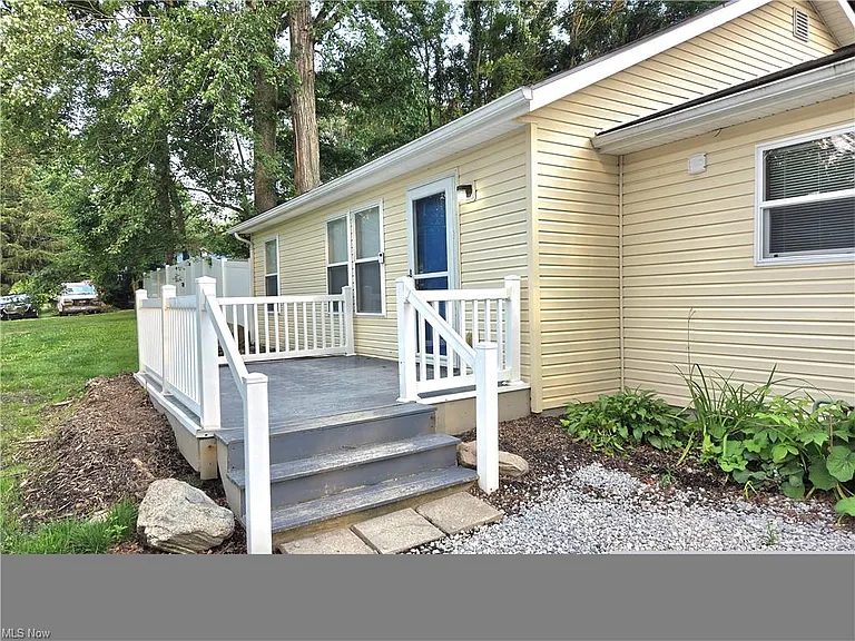 2956 Hayne Rd — Photo 3