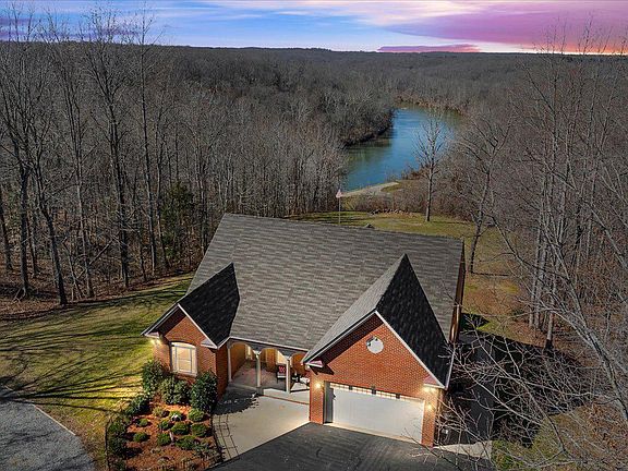 2nd image of 19 Old Banks Dr