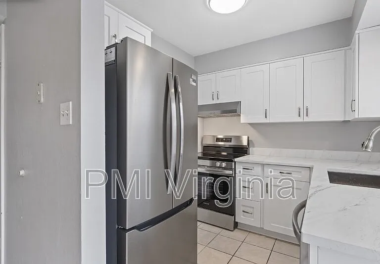 1257 Green Cedar Ln — Photo 2