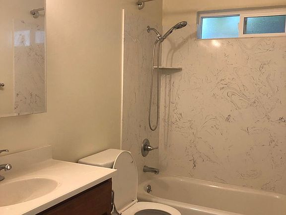 4th image of 1026 Nottingham Pl