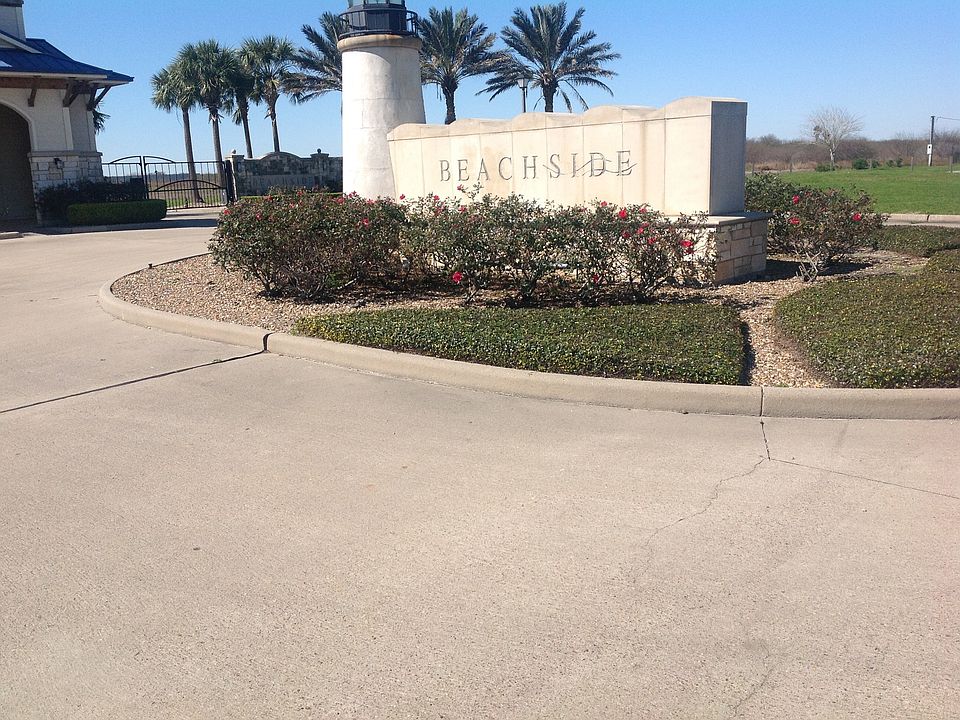 Beachside Entrance