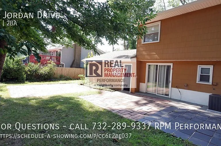 16 Jordan Dr — Photo 2