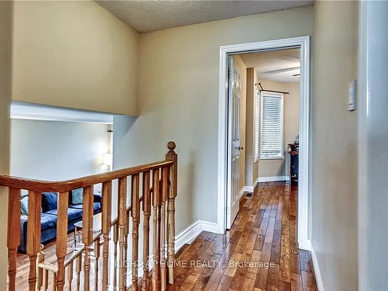 47 Jackson Ct W — Photo 4