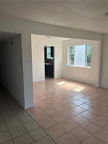 3 bed, 2.5 bath, 1750 sqft, $1,850 — Photo 2