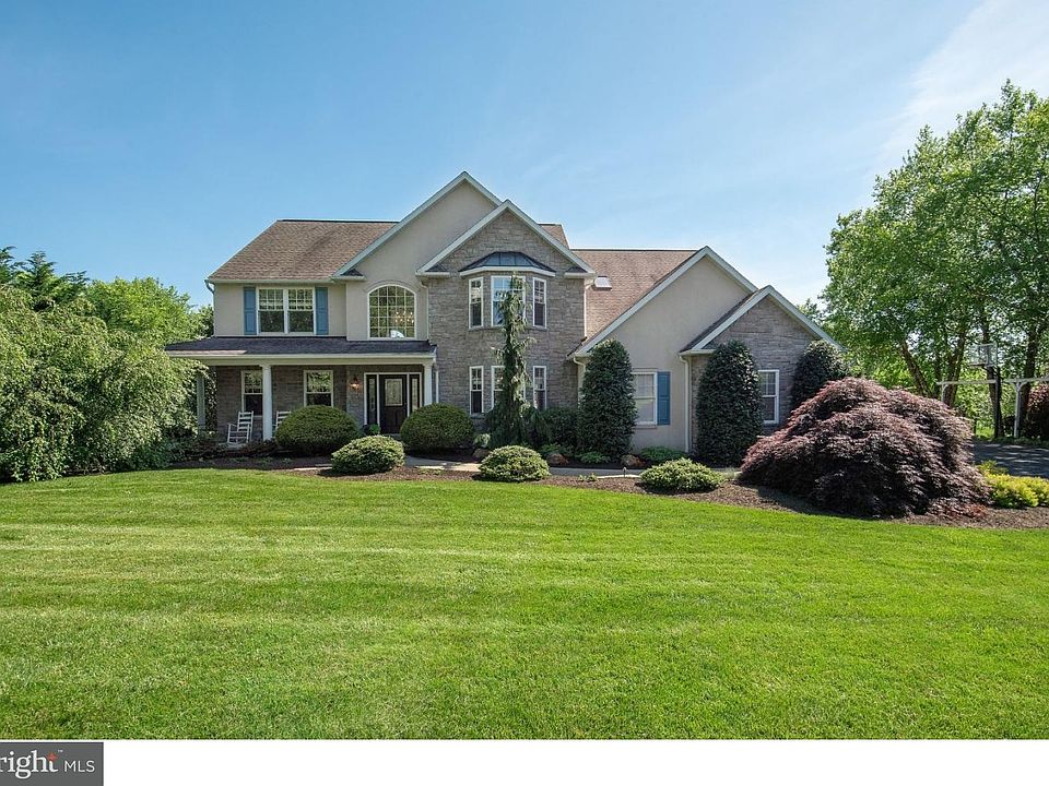 1st image of 27 Augusta Ln