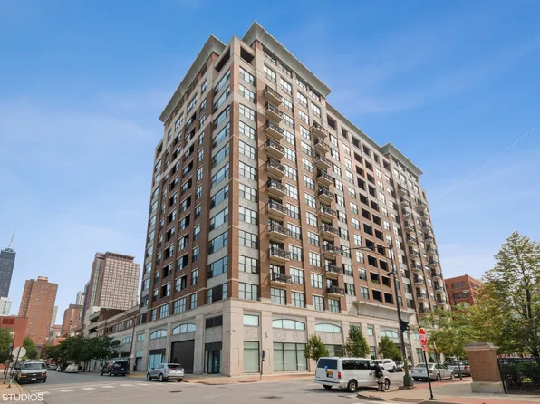 849 N Franklin St Unit 423, Chicago, IL 60610