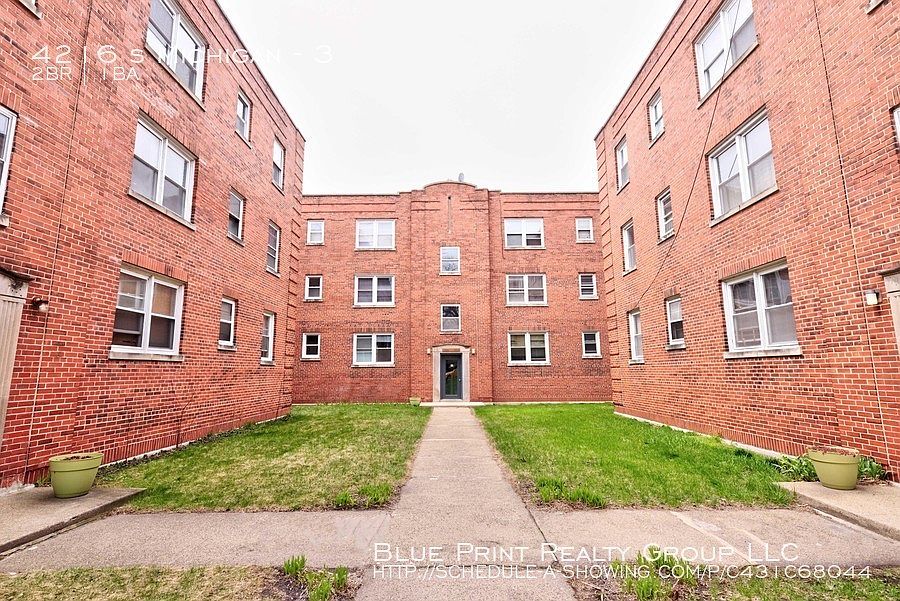1st image of 4216 S Michigan Ave #3