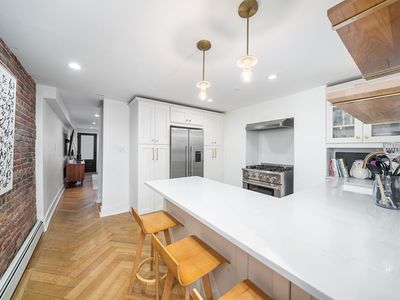 270 5th St, Jersey City, NJ, 07302