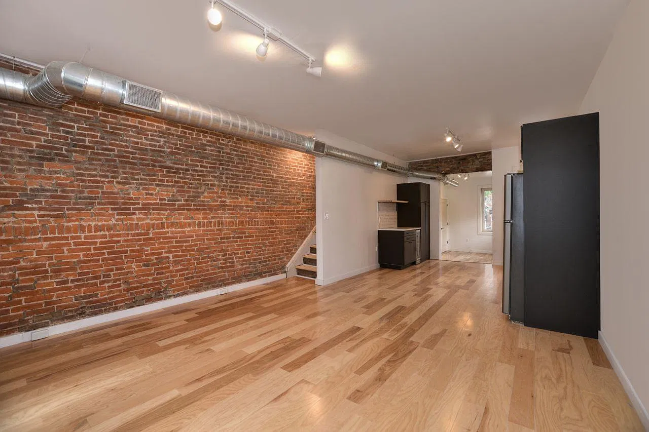 2 bed, 1300 sqft, $2,550 — Photo 2