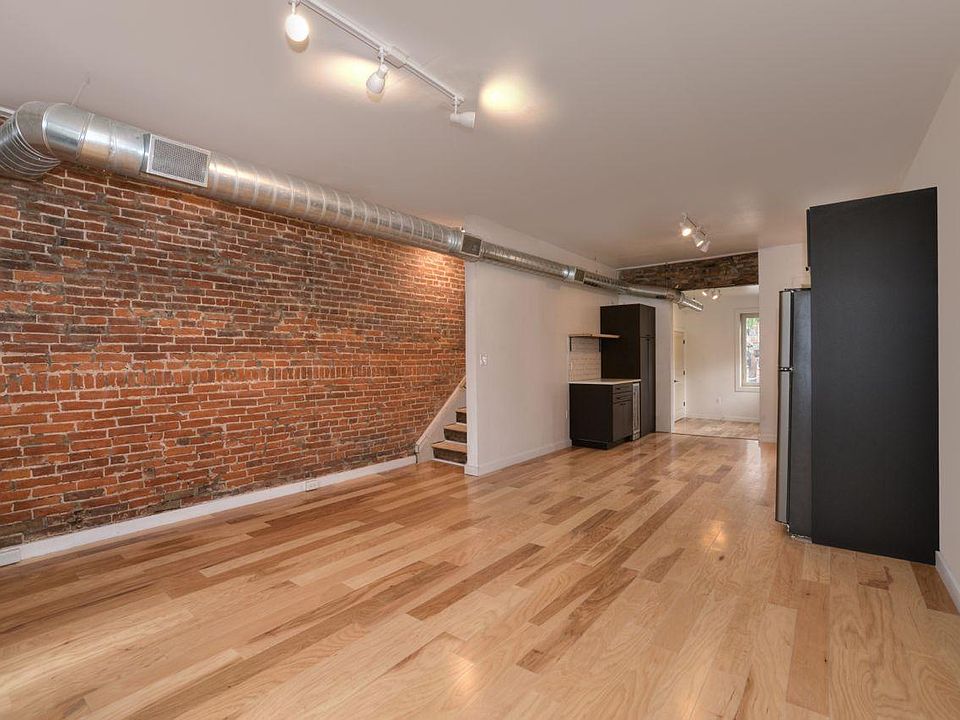 Living room / kitchen