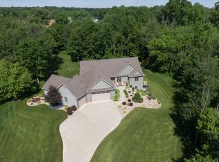 70238 Fox Creek Blvd, Lawton, MI 49065