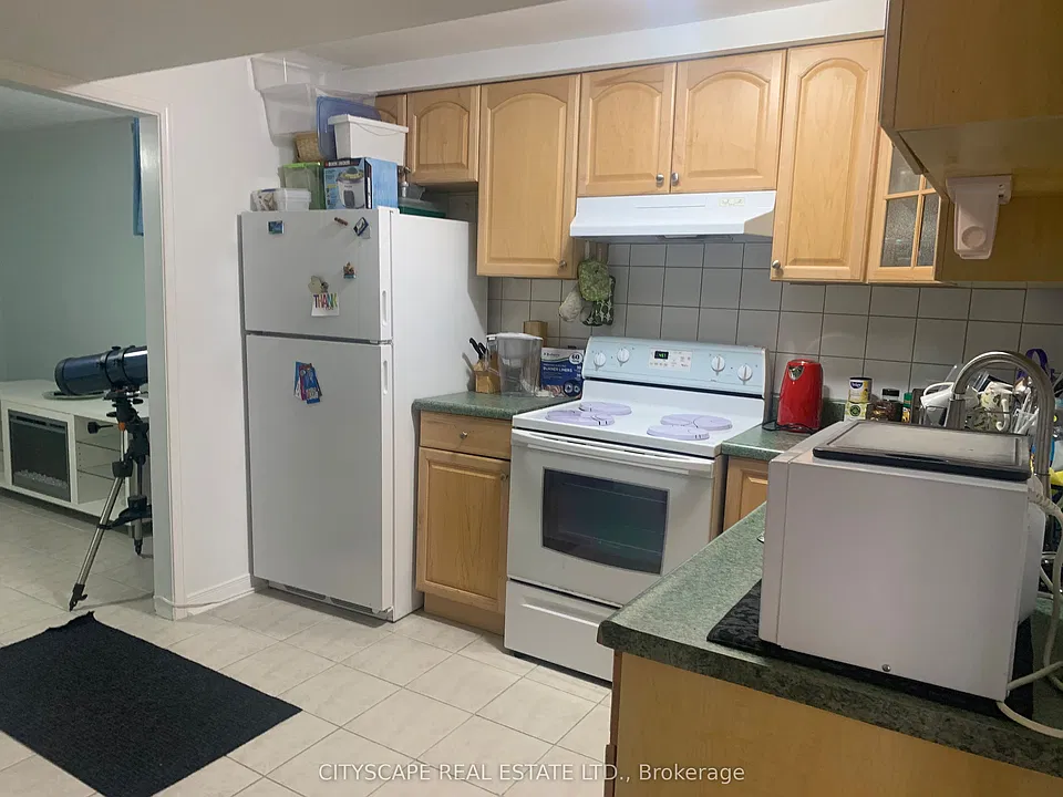 120 Hullmar Dr #BASEMENT