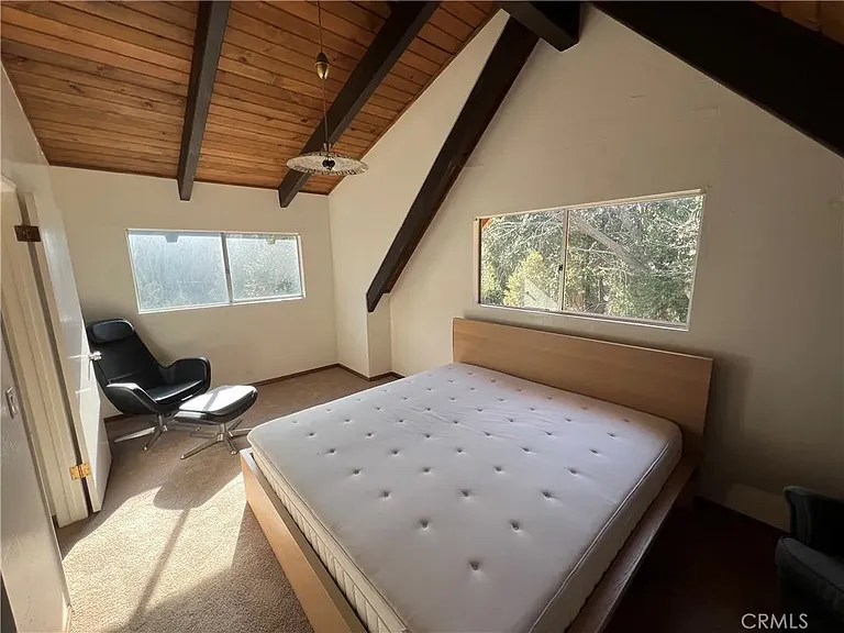 809 Virginia Ct — Photo 6