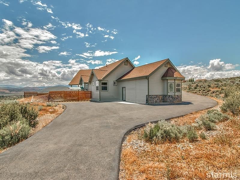 2nd image of 520 Hawkins Peak Rd