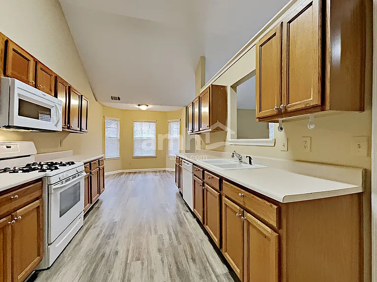 2143 Andrewood Pl — Photo 5