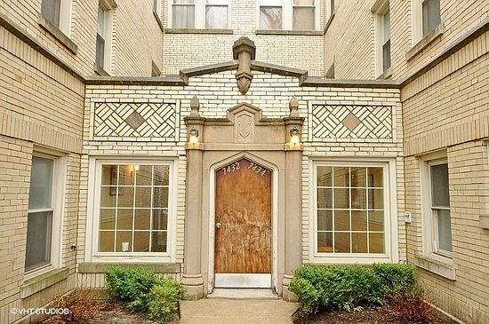 1st image of 7432 N Oakley Ave APT 2B