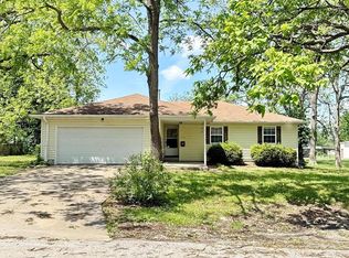 310 S Forest St, El Dorado Springs, MO 64744