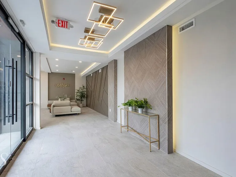 48 Grand Ave #103 — Photo 2