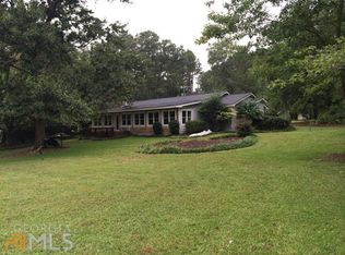 600 Jackson Lake Inn Rd, Jackson, GA 30233