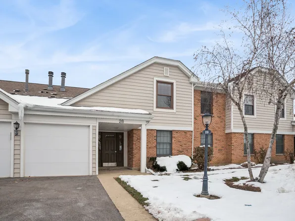 28 Regent Cir Unit B2, Schaumburg, IL 60193