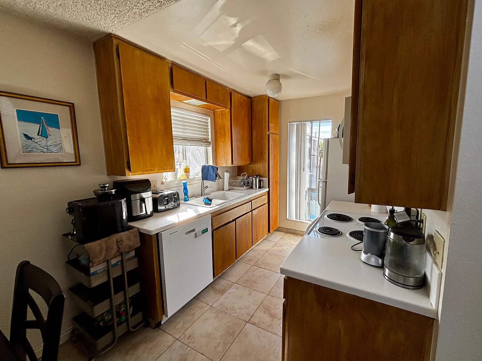 2 bed, $1,300 — Photo 2