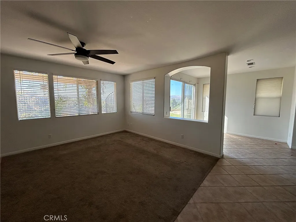 4 bed, 3728 sqft, $6,000 — Photo 2
