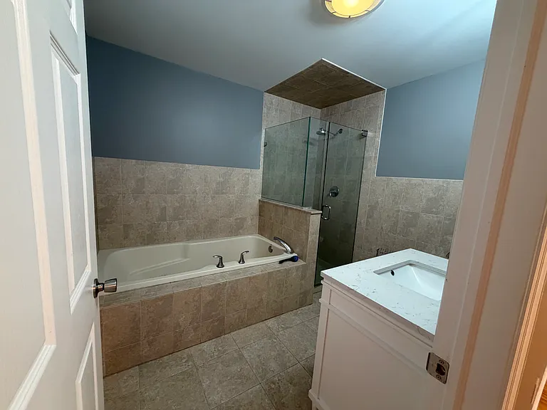 341 Maple St — Photo 16