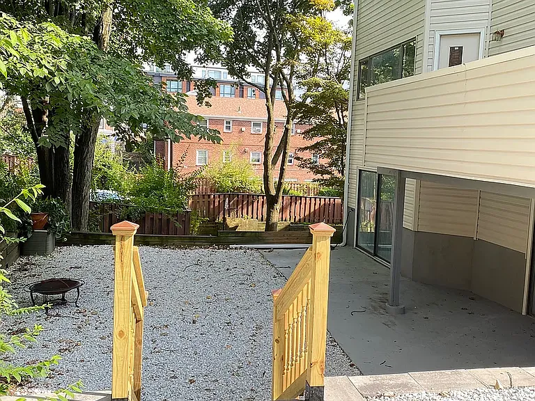 233A Myrtle Ave — Photo 21