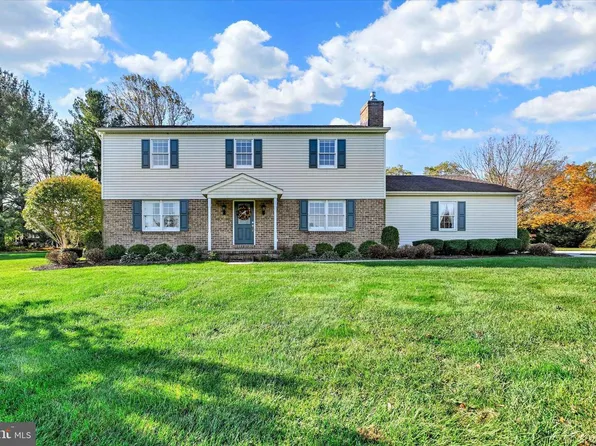 14003 Fox Land Rd, Phoenix, MD 21131