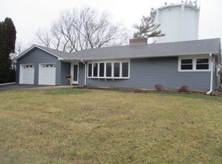 108 Wisconsin Ave, Barrington, IL