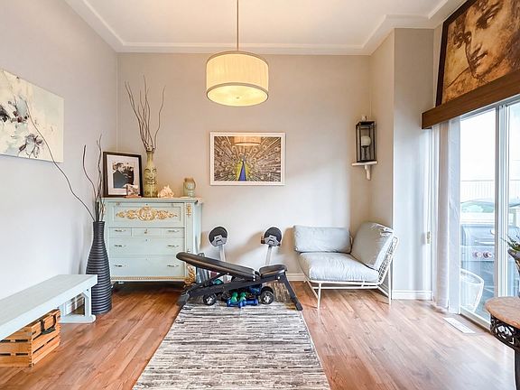 4th image of 21409 NE Dewdney Trunk Rd #7