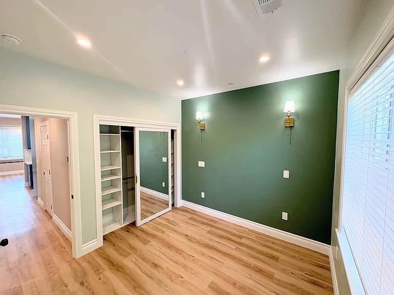 22379 McClellan Rd — Photo 6