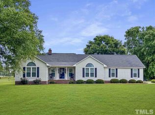 441 Club House Dr, Dunn, NC 28334