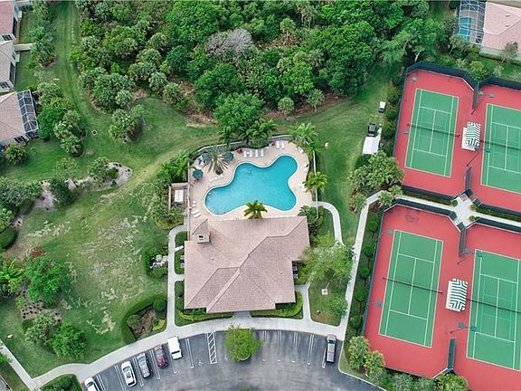 5th image of 8872 SE Retreat Dr