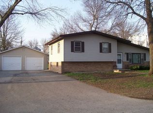 314 Donahoe St, Clare, IA 50524