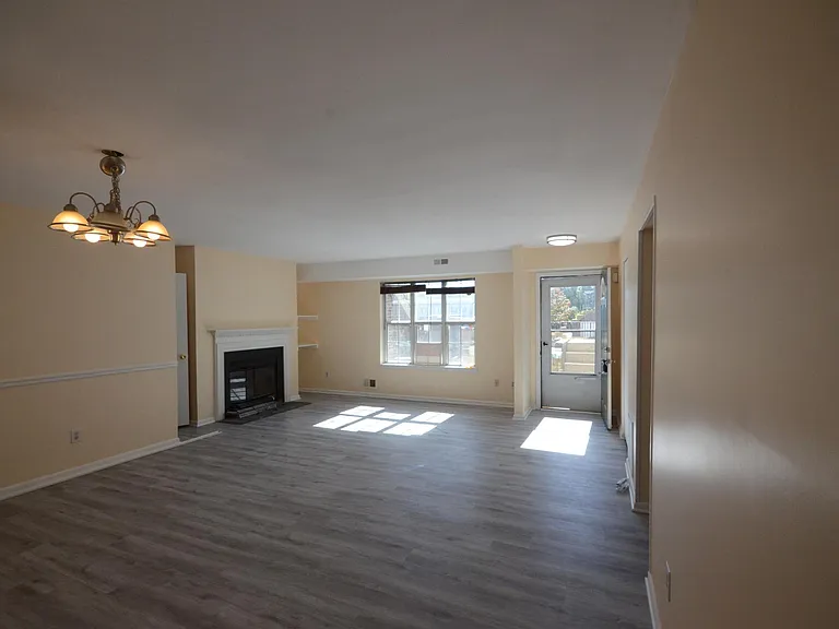 4085 Weeping Willow Ct — Photo 22