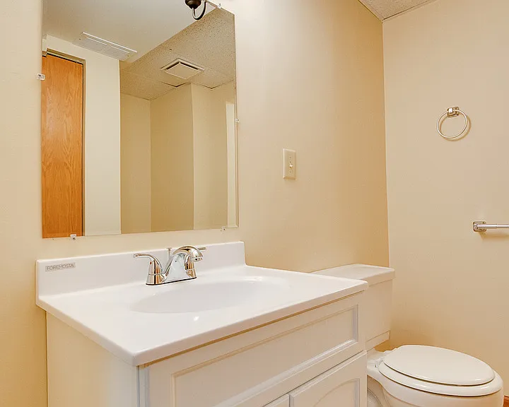 2119 21st Ave S — Photo 17
