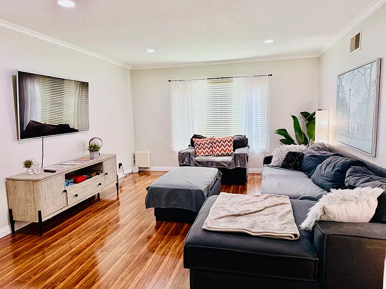 4186 Val Verde Ave — Photo 3