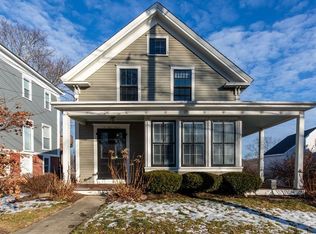 184 Main St, Amesbury, MA 01913