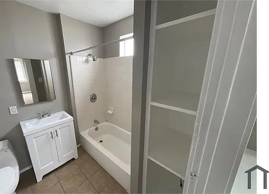 1445 Warren Ave #D — Photo 8