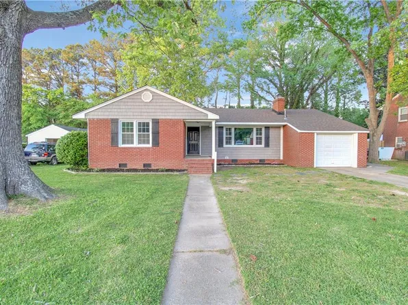 5 Paddock Dr, Newport News, VA 23606